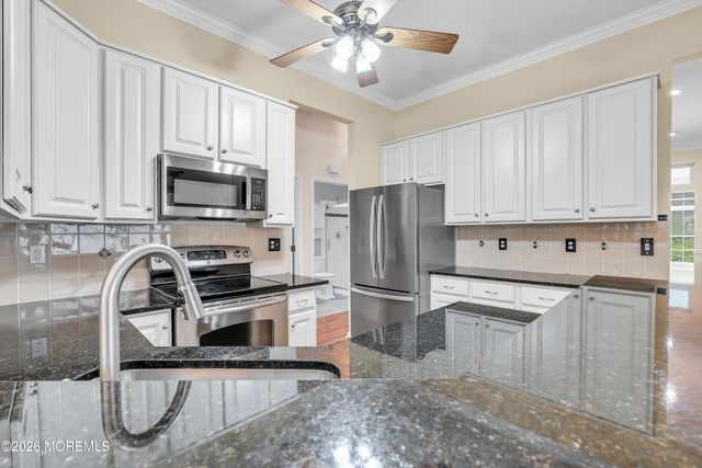 23 Summerwinds Drive, Lakewood, NJ 08701