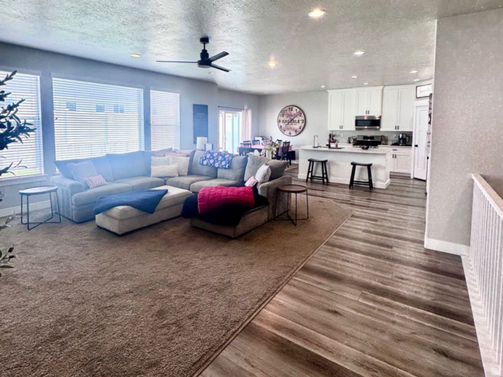 Image 12 of property listing at 992 N 600 E, Morgan, UT 84050
