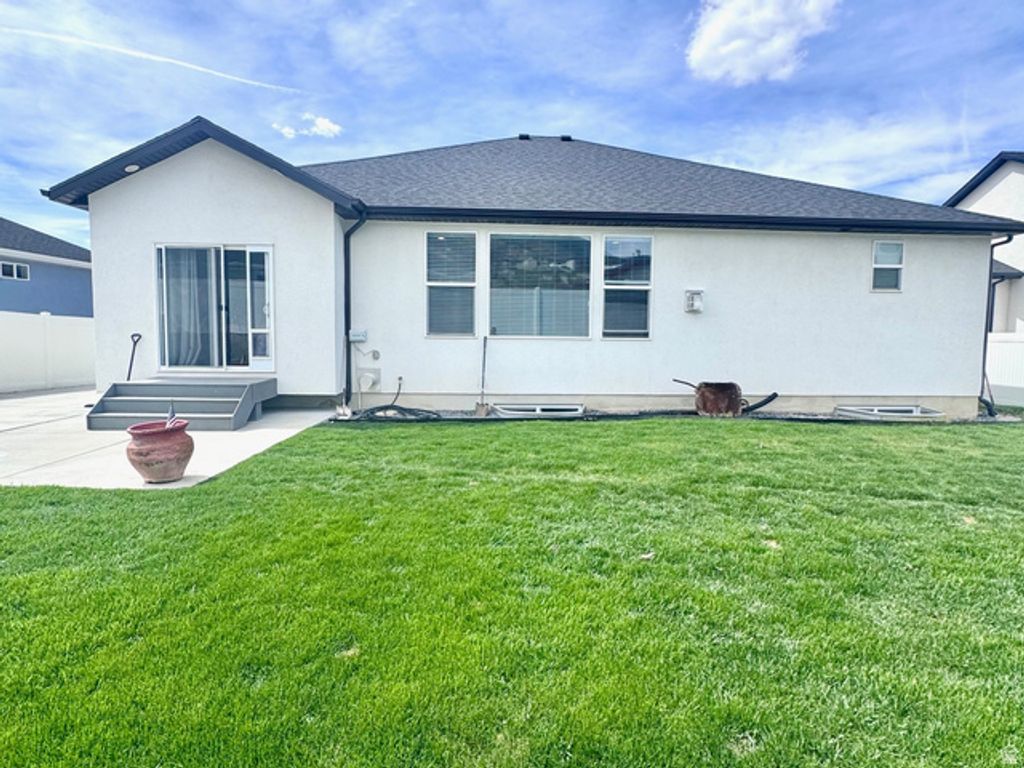 Image 3 of property listing at 992 N 600 E, Morgan, UT 84050