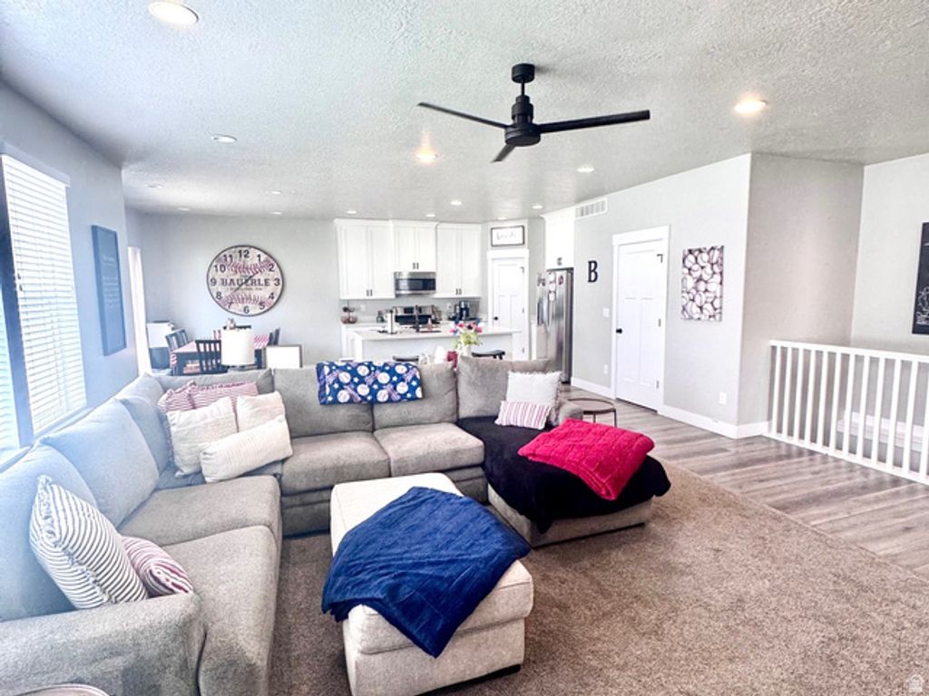 Image 23 of property listing at 992 N 600 E, Morgan, UT 84050