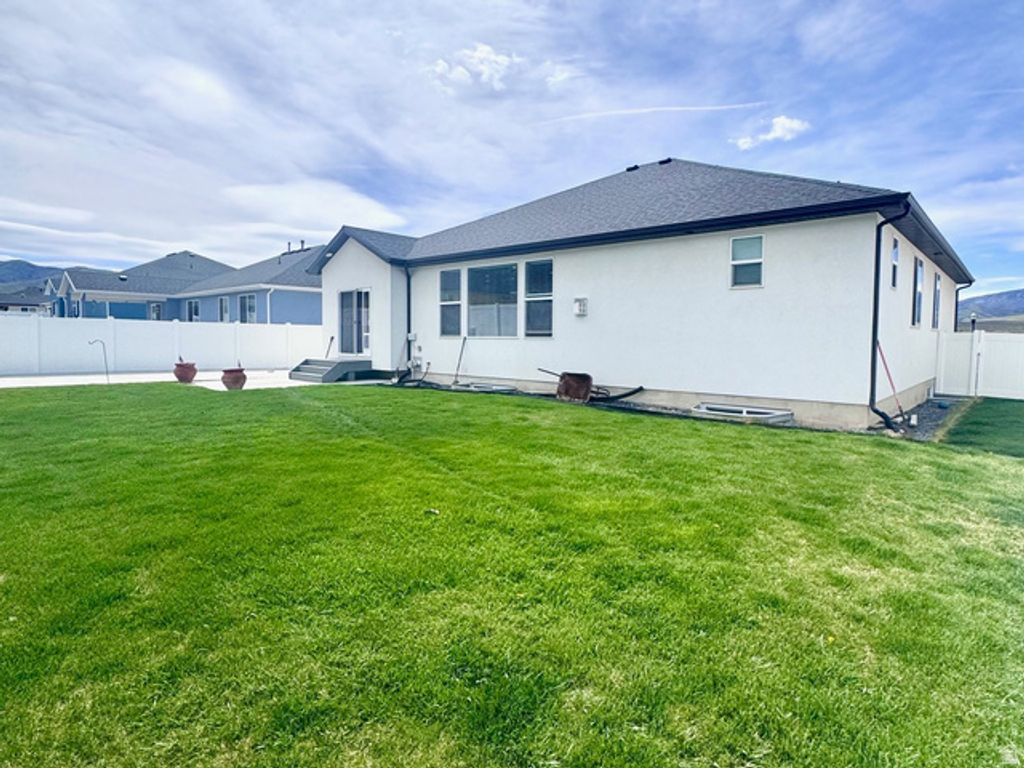 Image 4 of property listing at 992 N 600 E, Morgan, UT 84050