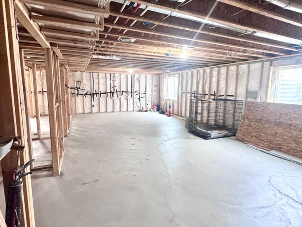 Image 35 of property listing at 992 N 600 E, Morgan, UT 84050