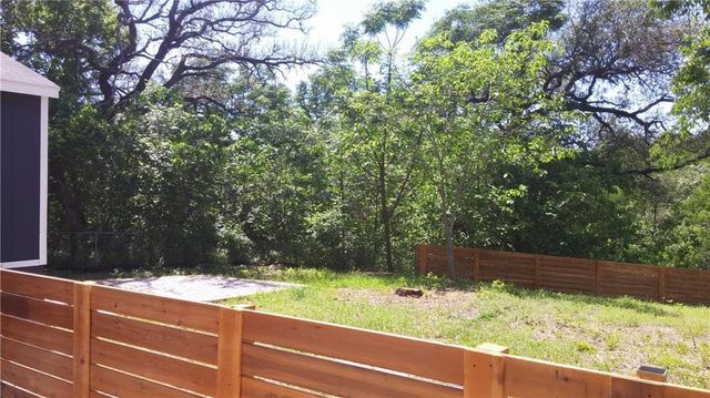 1166 Ridgeway DR, Austin, TX 78702