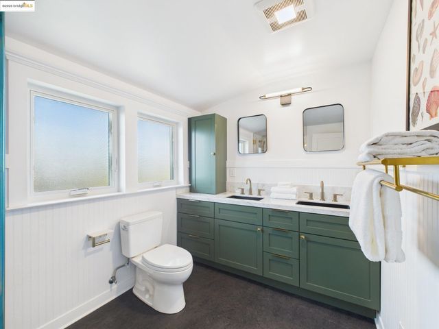 2602 Adeline St, Oakland, CA 94607