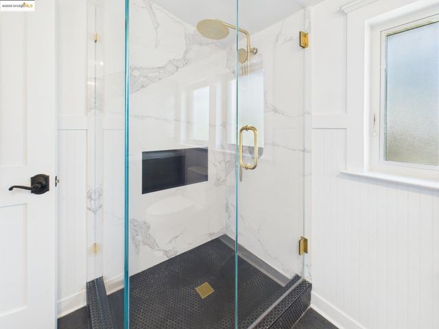 2602 Adeline St, Oakland, CA 94607