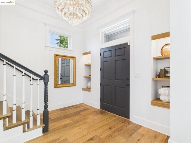 2602 Adeline St, Oakland, CA 94607