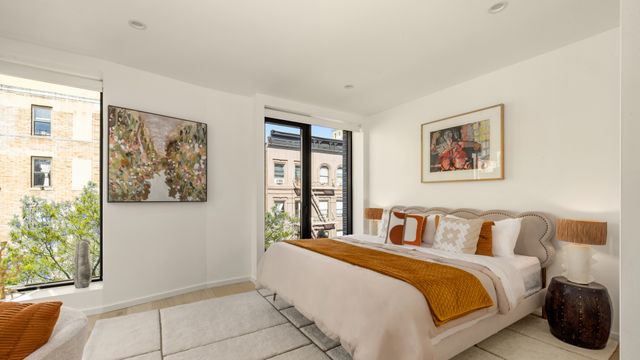 76 W 105TH Street PH, New York City, NY 10025