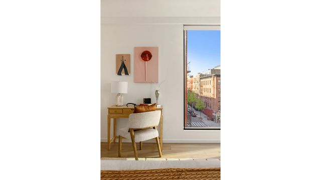 76 W 105TH Street PH, New York City, NY 10025