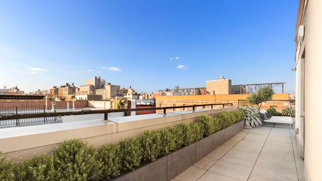 76 W 105TH Street PH, New York City, NY 10025