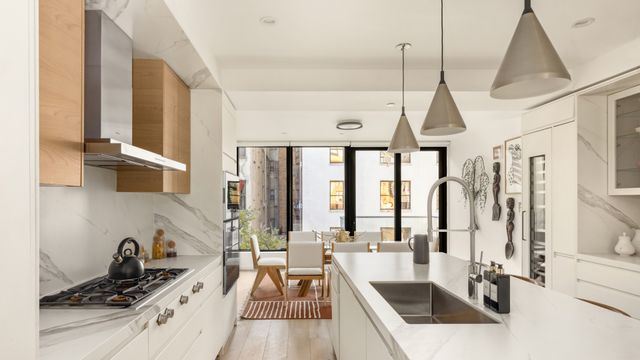 76 W 105TH Street PH, New York City, NY 10025