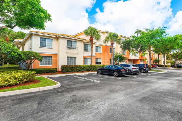 1208 E Myrtlewood Cir Circle E, Palm Beach Gardens, FL 33418