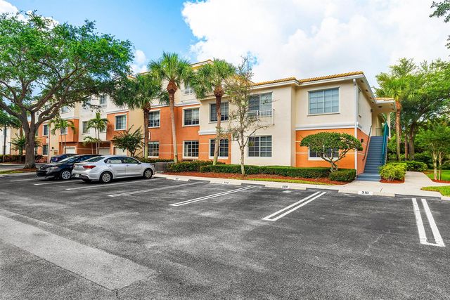 1208 E Myrtlewood Cir Circle E, Palm Beach Gardens, FL 33418