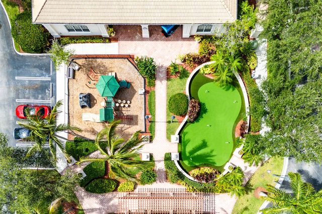1208 E Myrtlewood Cir Circle E, Palm Beach Gardens, FL 33418
