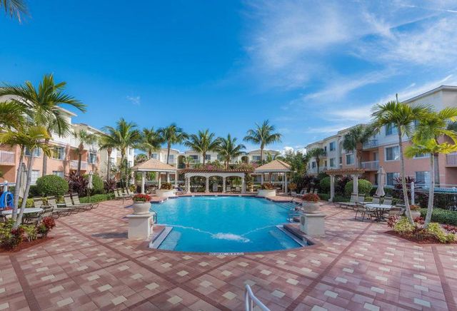 1208 E Myrtlewood Cir Circle E, Palm Beach Gardens, FL 33418