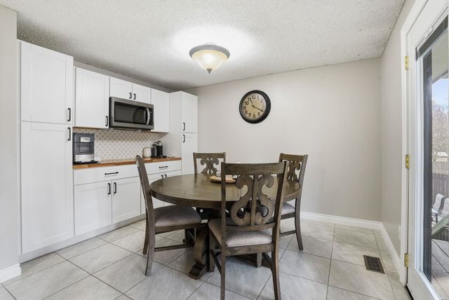 10215 N Woodridge Dr, Spokane, WA 99208