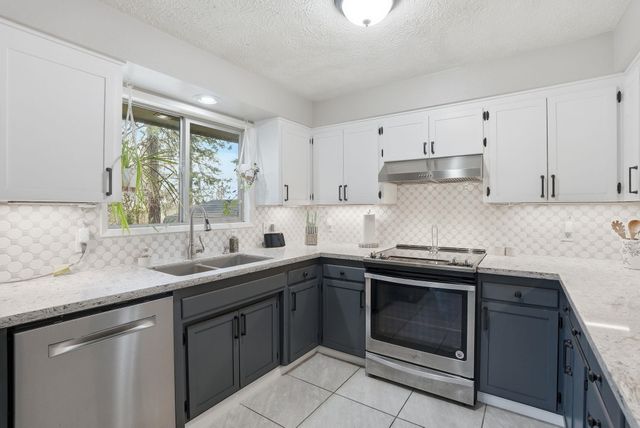 10215 N Woodridge Dr, Spokane, WA 99208