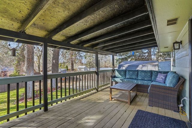 10215 N Woodridge Dr, Spokane, WA 99208