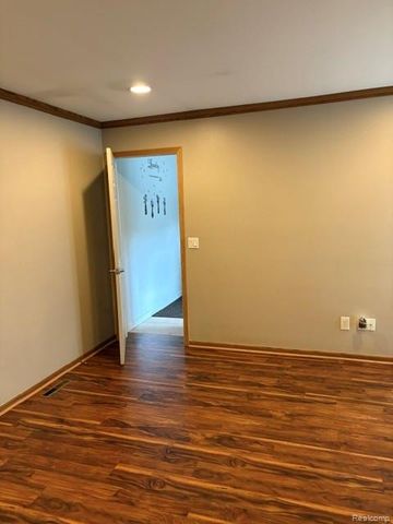 8454 Fawn Valley Drive, Independence Charter Township, MI 48348