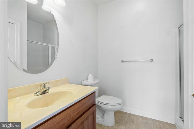 2 DERR LN, Middletown, MD 21769