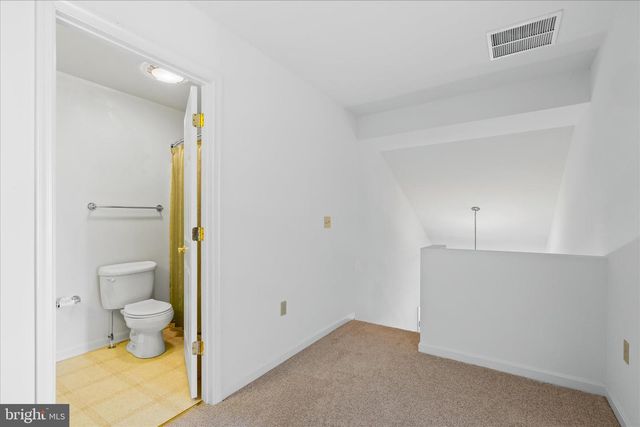 2 DERR LN, Middletown, MD 21769