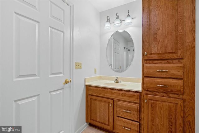 2 DERR LN, Middletown, MD 21769