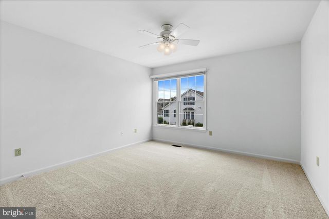 2 DERR LN, Middletown, MD 21769