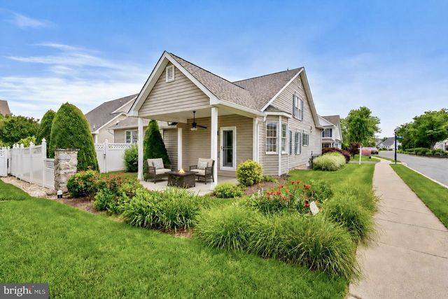 2 DERR LN, Middletown, MD 21769