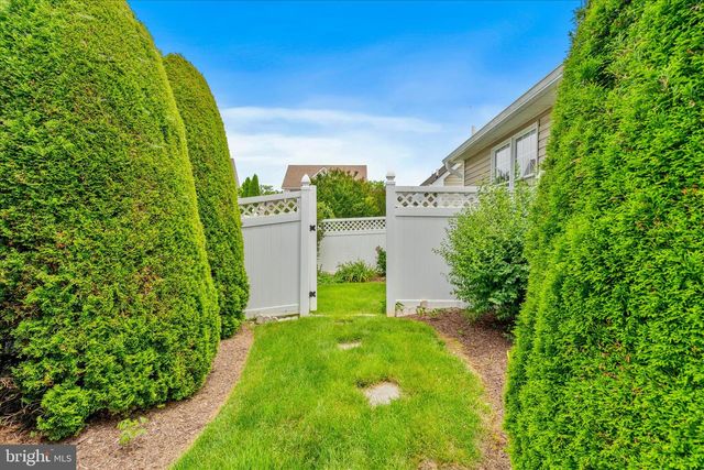 2 DERR LN, Middletown, MD 21769
