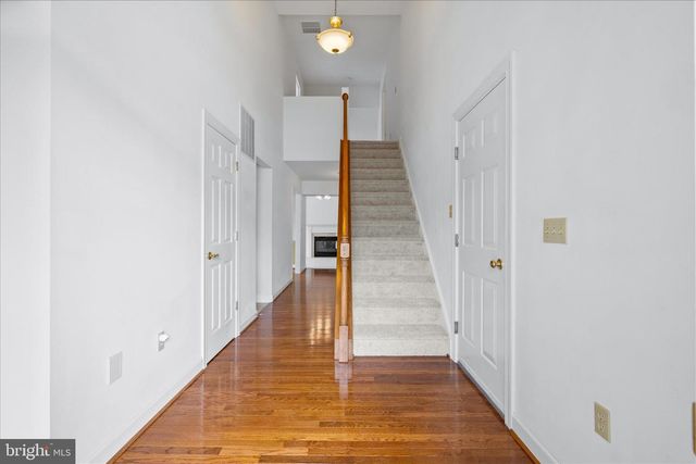 2 DERR LN, Middletown, MD 21769