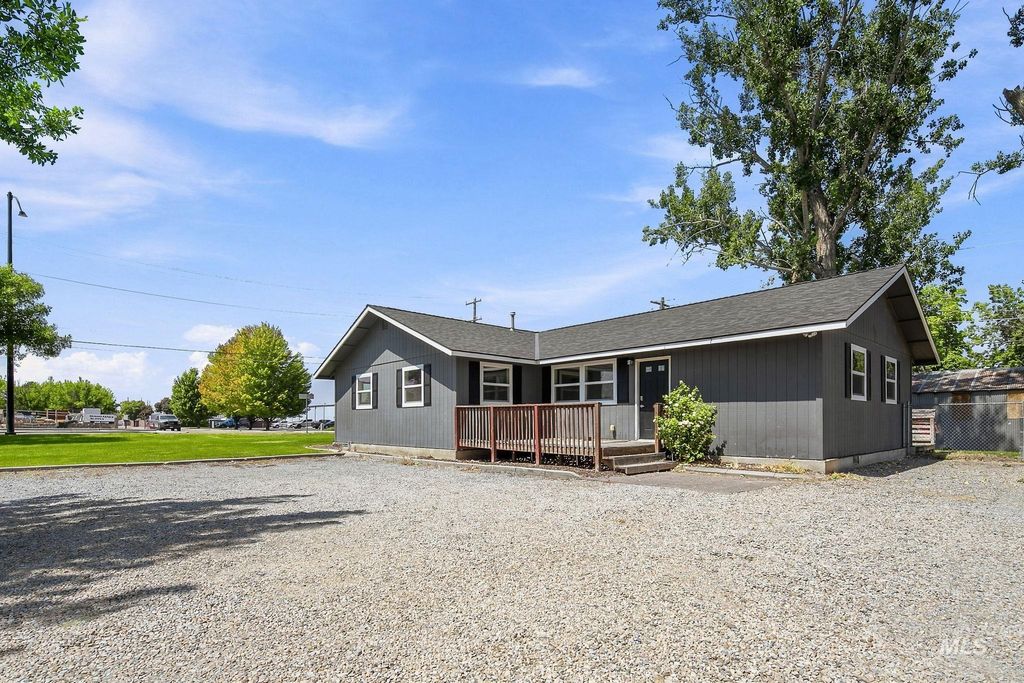 300 N Meridian Rd, Meridian, ID 83642 photo 1