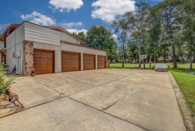 22 Winged Foot Drive, Conroe, TX 77304