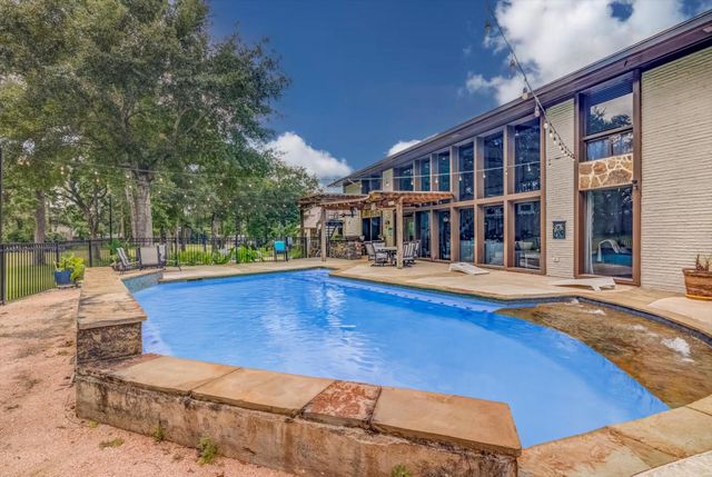 22 Winged Foot Drive, Conroe, TX 77304