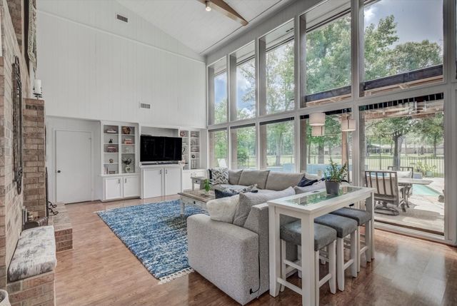 22 Winged Foot Drive, Conroe, TX 77304