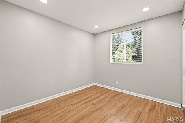 10234 Cedarhurst Drive, St Louis, MO 63136