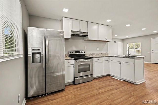 10234 Cedarhurst Drive, St Louis, MO 63136