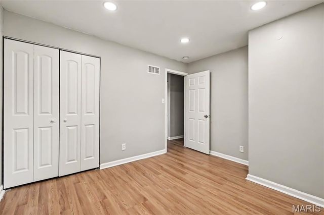 10234 Cedarhurst Drive, St Louis, MO 63136