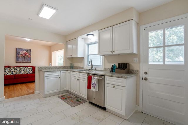 5700 COLFAX AVE, Alexandria, VA 22311
