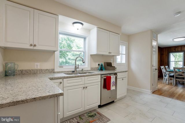 5700 COLFAX AVE, Alexandria, VA 22311