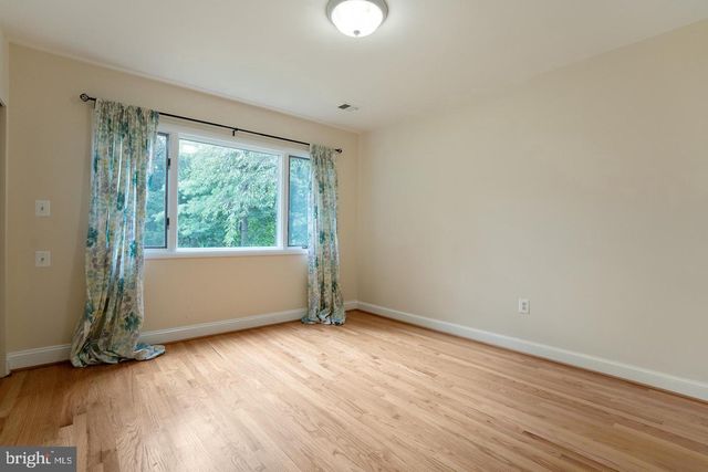 5700 COLFAX AVE, Alexandria, VA 22311