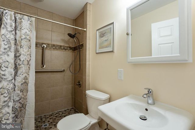 5700 COLFAX AVE, Alexandria, VA 22311