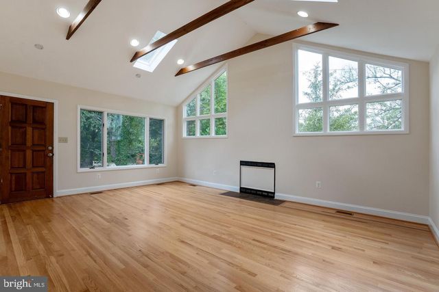 5700 COLFAX AVE, Alexandria, VA 22311