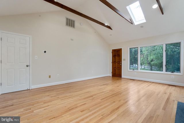 5700 COLFAX AVE, Alexandria, VA 22311