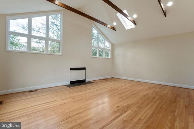 5700 COLFAX AVE, Alexandria, VA 22311