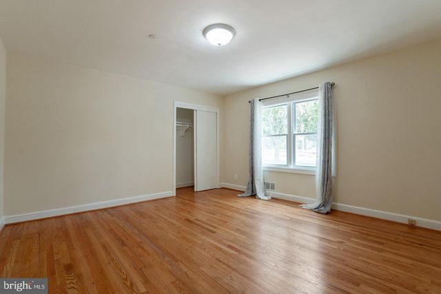 5700 COLFAX AVE, Alexandria, VA 22311