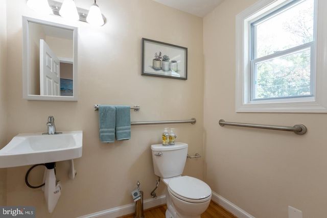 5700 COLFAX AVE, Alexandria, VA 22311