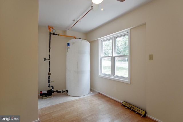 5700 COLFAX AVE, Alexandria, VA 22311