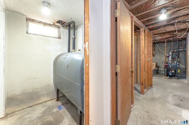 737 Leetes Island Road, Guilford, CT 06437