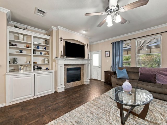 10717 Wolfcreek Lane, Rowlett, TX 75089