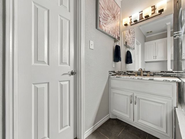 10717 Wolfcreek Lane, Rowlett, TX 75089