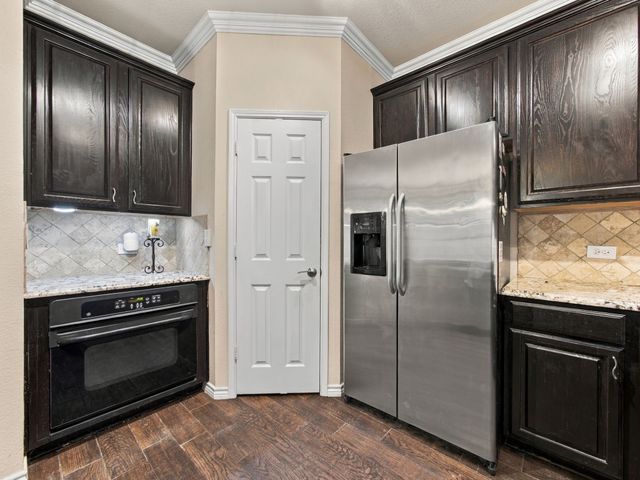 10717 Wolfcreek Lane, Rowlett, TX 75089